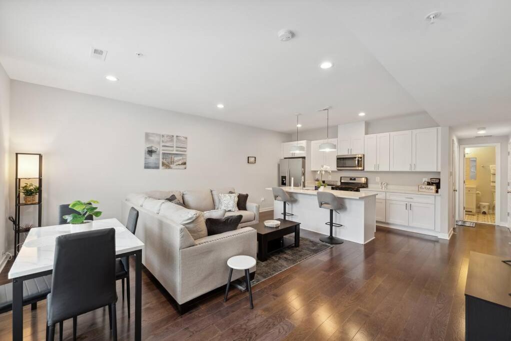 Spacious 3Bedroom Duplex With Rooftop Deck! Washington Extérieur photo